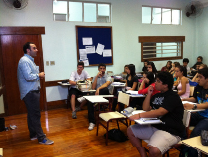 Programas acadêmicos e o ensino de graduação: estratégias para o fortalecimento da