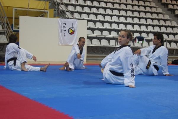 11º Campeonato Mundial Universitário Taekwondo 29 de Junho a 4 de Julho de 2010 Vigo, Espanha Sumário: 1. RESUMO DIA 1 2. PERFIL DOS ATLETAS 3. ENTREVISTA: TIAGO FRANCISCO 1.