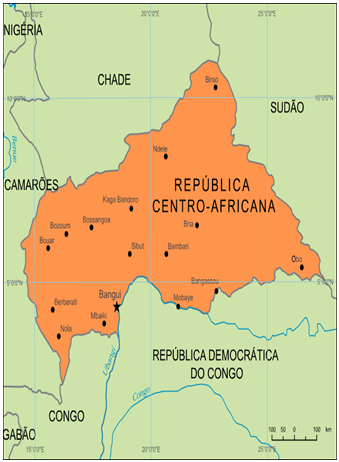 Guia de Negócios 1. LOCALIZAÇÃO E GEOGRAFIA A República Centro-Africana (RCA) ocupa área de 623 mil km 2, no centro geográfico do continente. Faz fronteira com seis países e não tem acesso ao mar.