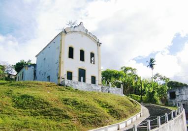 67 Ilustração 4 Igreja de Nossa Senhora do Rosário e São Benedito, Laranjeiras. Fonte:http://www.laranjeiras.se.gov.br/galeria_frame.asp?acao=exibir&canal=laranjeiras& categoria=igrejas.