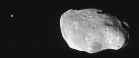 Galileo 243 Ida, 243 Ida I Dactyl (1993) Tipo S 53.6, 24.0, 15.2 km 1.6, 1.4, 1.2 km 2.7-3.