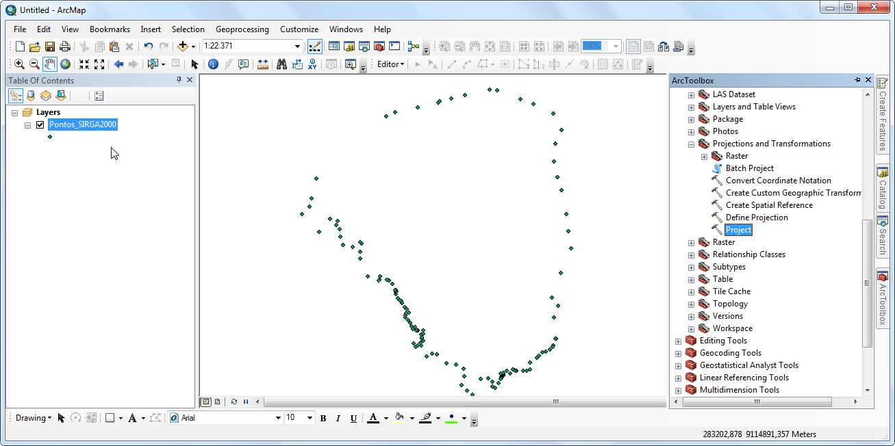 Figura 11. Execução do processo para reprojeção de um shapefile de SAD 1969 para SIRGAS 2000. Os dados reprojetados de SAD 1969 para SIRGAS 2000 serão adicionados no projeto do ArcMap.