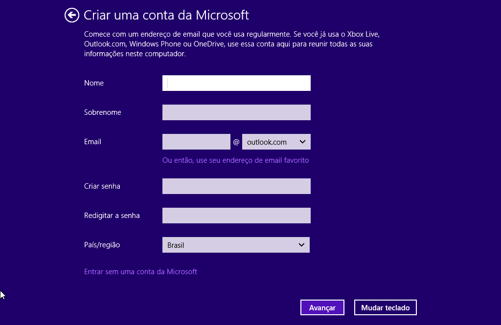 6. Opções de Instalação: Opção Online - Caso tenha uma conta da Microsoft coloque aqui seu e-mail e senha e clique em Avançar para proseguir.