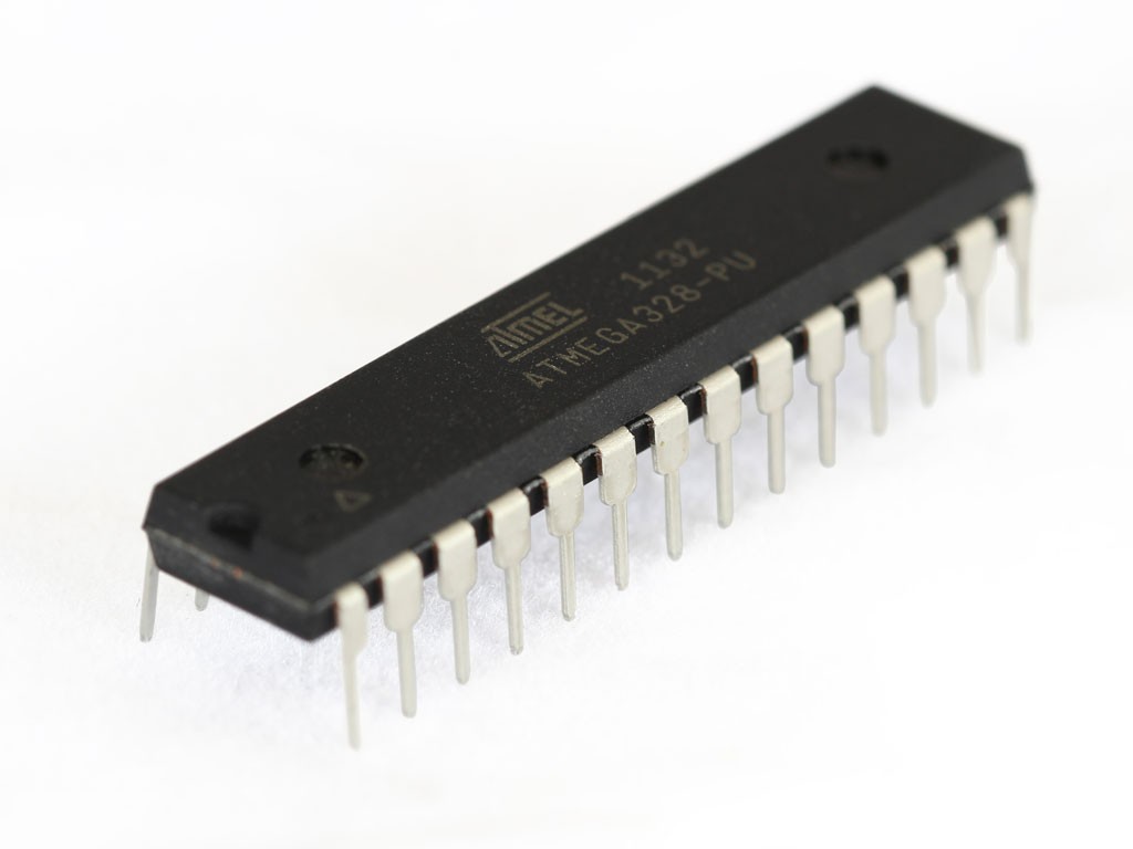 O microcontrolador ATmega328 possui 28 pinos de