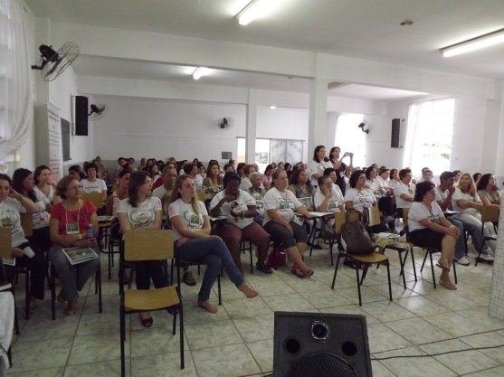 Página 5 Resplendor Hospital Nossa Senhora do Carmo e São José e São Camilo realizam Seminário da Pastoral da Saúde Durante o último final de semana, nos dias 20 e 21 de agosto, a Sociedade