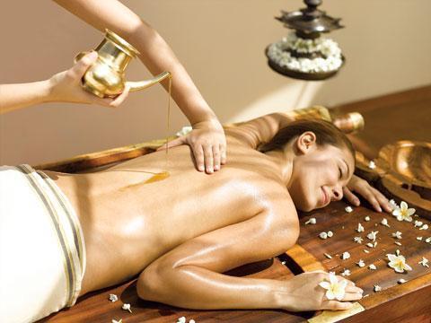 Curso de Massagem Ayurvédica 40 horas 8, 10, 15, 17, 22, 24 (Terças e Quintas) das 19h às 22h30 e 12 e 19 (Sábados) das 9h30 às 20h ESPAÇO KY Programa - Breve história da Ayurveda - Princípios e