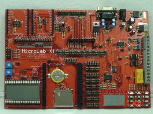 Uma excelente forma de explorar este recurso é o que chamamos de software "interruptdriven", onde o programa que controla o funcionamento da MCU utiliza um modo Low Power e deixa o processador