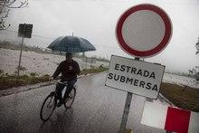 Num cenário atual de alterações climáticas Cheias