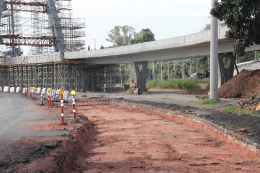 Figura 7: Estágio de conclusão das obras do Viaduto Pinheiro Borba Fonte: http://wp.clicrbs.com.br/estamosemobras/category/avenida-julio-de-castilhos/?topo=52,1,1,,171,e171. Data: 23/04/2014.