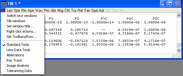 Programa OSLO para cálculos de desenho óptico 107 4.3 Janela de texto A janela de texto é o local onde os dados de entrada e os valores calculados pelo programa são mostrados.