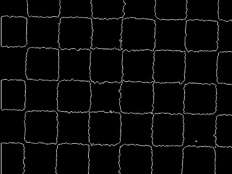 62 8. Calibração do Sistema de Visão Figura 8.4: Processo de identificação das linhas verticais e horizontais da imagem de calibração.