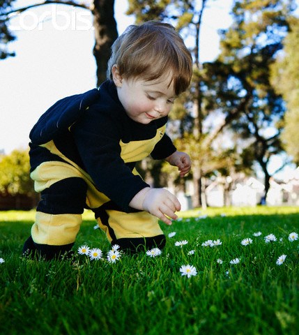 Abril 14 e 15 de abril 2.ª e 3.ª Feira (14:00h) Atelier Arte na casca! Com um simples ovo podes fazer inúmeras receitas: bolos, pudins, sandes ou bolachas... E com a casca do ovo? O que podemos fazer?