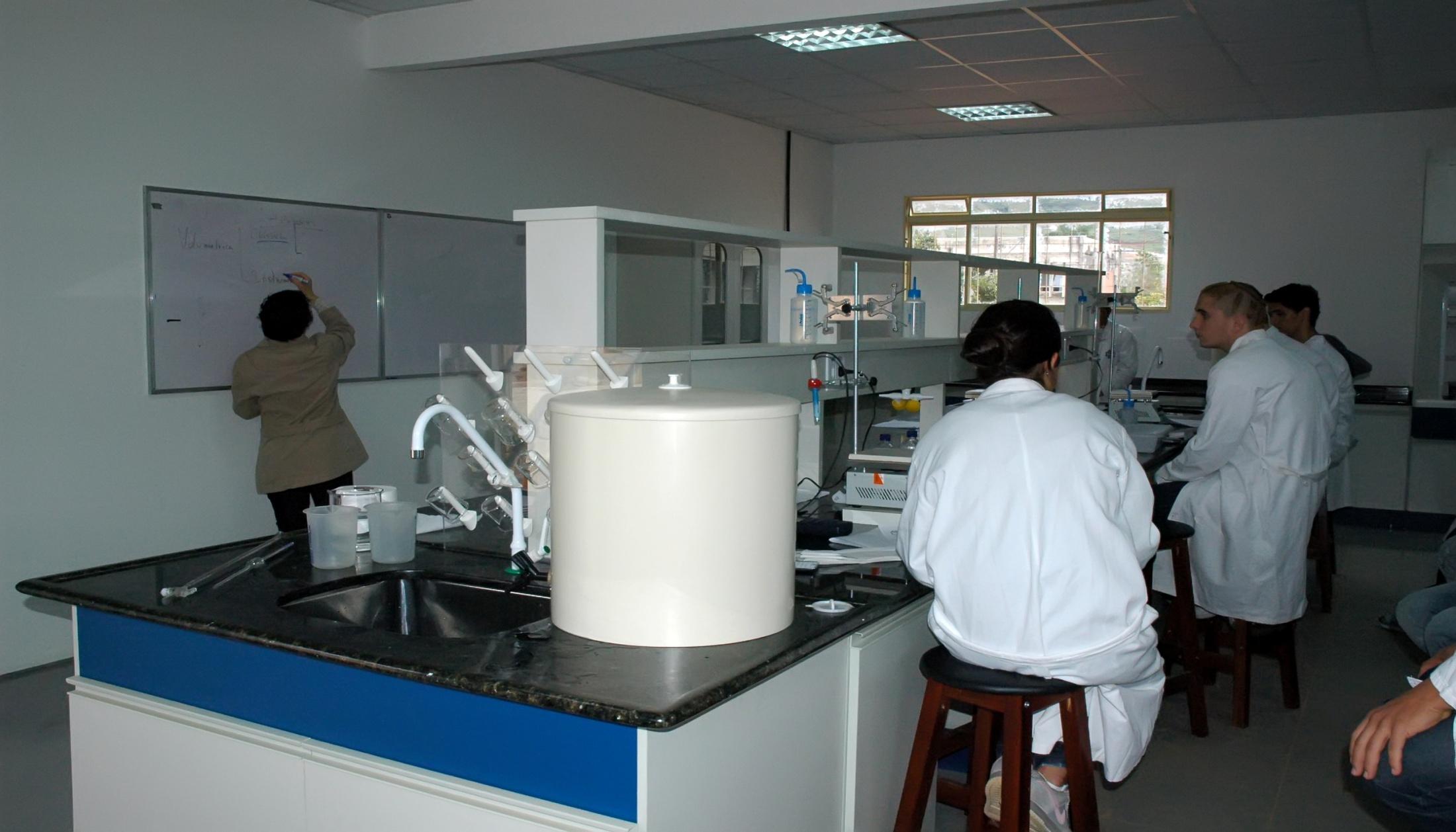 Laboratórios de Química