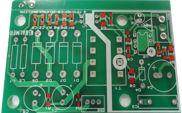 30 Figura 11- Imagem Placa Fonte Fonte: Autor Como pode ser visualizada na Figura 11, esta placa apresenta miscigenação entre componentes SMD e PTH, sendo considerada em uma primeira análise de fácil