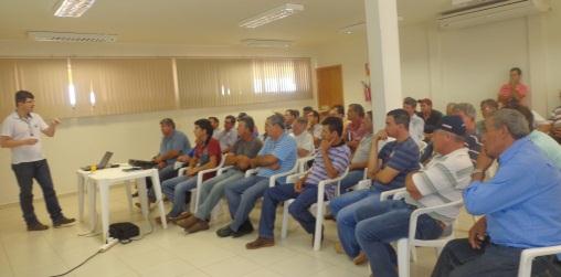 Palestra reforça a importância do CAR - Cadastro Ambiental Rural Nesta semana foram realizadas palestras nas unidades da Capal, para reforçar a importância do Cadastro Ambiental Rural CAR.