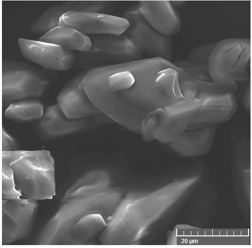 Figura 3: Volume de gás liberado em função da temperatura (a); espectros FTIR dos gases liberados a: 180 C (b), 280 C (c) e 500 C (d) e espectros padrões do: (e) ácido 2-cloro-propanoico (C 3 H 5