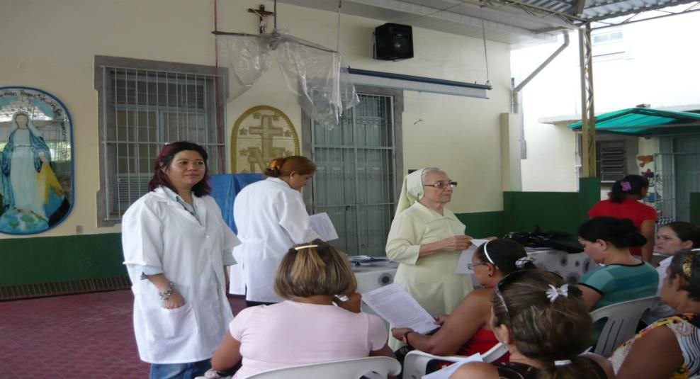 OBJETIVO GERAL Avaliar e capacitar professores e manipuladores de alimentos de escolas de ensino fundamental, além de agricultores