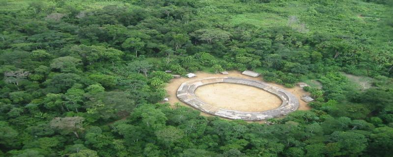 POLÍTICA NACIONAL DE GESTÃO TERRITORIAL E AMBIENTAL DE TERRAS INDÍGENAS - PNGATI FUNAI - CGGAM Coordenação Geral de Gestão