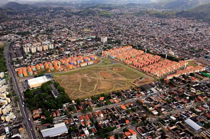 Programa Minha Casa, Minha Vida O PMCMV combinou, de forma inédita num programa