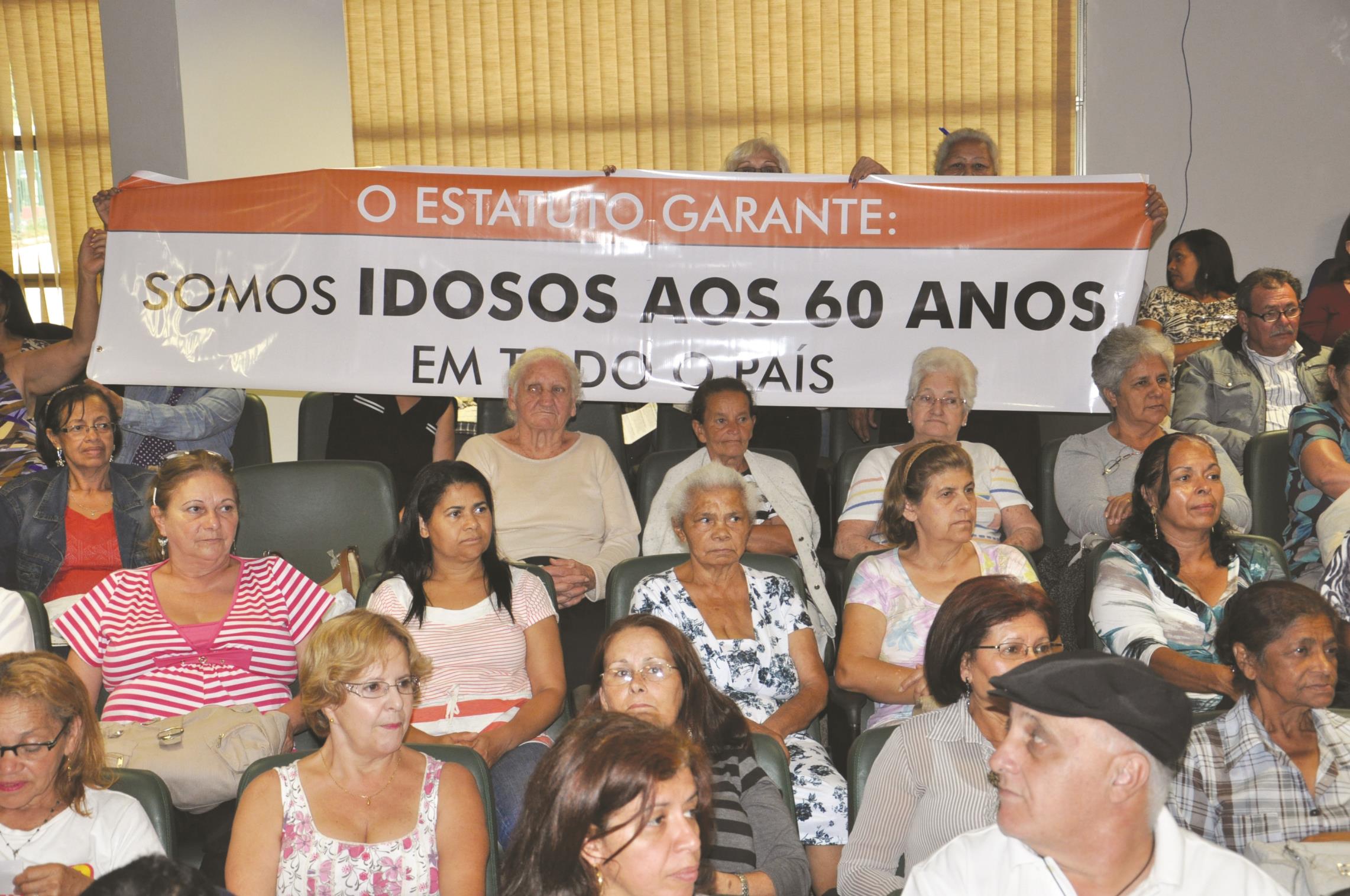 TERCEIRA IDADE PL GRATUIDADE NO TRANSPORTE DIAGNÓSTICO Estatuto Idoso não obriga gratuidade