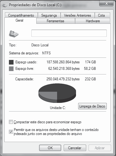 Comentários: Quando clicamos no ícone Sistema e Segurança temos acesso a várias funcionalidades de segurança como: Firewall, backup, criptografia entre outros, e também podemos configurar o Windows