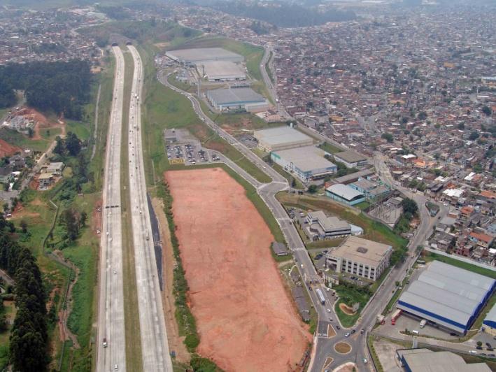 Galpão Logístico Av. Ceci - Barueri/SP Condomínio Fechado de Galpões Galpão logístico localizado em condomínio fechado, com segurança e excelente infraestrutura, próximo ao Shopping Tamboré.