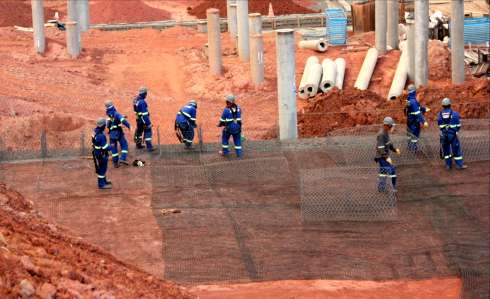 CONTENÇÃO GEOTÉCNICA MURO DE CONTENÇÃO SISTEMA TERRAMESH GEOGRELHA FILAMENTOS DE POLIÉSTER DE