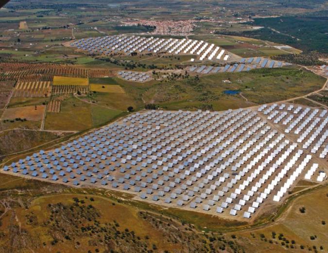 CENTRAL SOLAR FOTOVOLTAICA DA AMARELEJA Dados Principais Início de exploração: 12/2008 Tecnologia: solar fotovoltaica com orientação azimutal Potência de pico: 45,78 MWp Estimativa de produção: 93