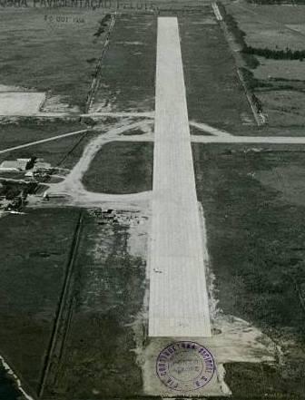 Histórico do Pavimento de Concreto no Brasil Aeroporto Santos Dumont / RJ Aeroporto Salgado Filho / RS Aeroporto