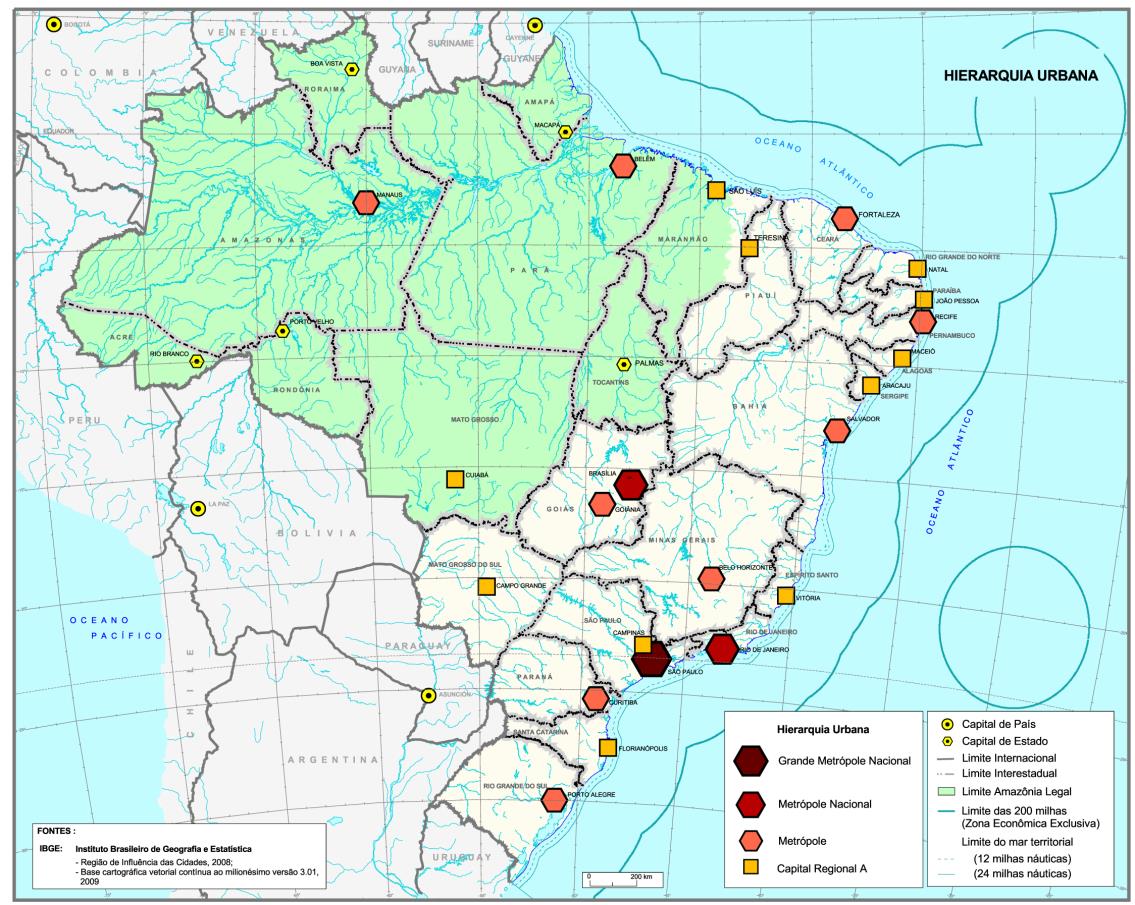 Mapa da hierarquia urbana brasileira: Fonte: http://goo.gl/jbyix5 Uma metrópole regional exerce influência no seu próprio estado, e pode prosseguir para fronteira de outros.