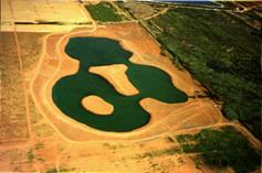 4-6-29 2 hectares dedicados exclusivamente à protecção e aumento das capacidades ambientais e dos habitates Parque destinado a proteger e melhorar os habitates da fauna e flora locais Apresenta um