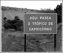 c) o auxílio na interpretação dos fluxos de produtos agrícolas, devido à modernização no campo. d) o monitoramento das mudanças relacionadas ao uso da terra.