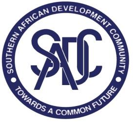 COMUNIDADE DE DESENVOLVIMENTO DA ÁFRICA AUSTRAL FUNDO EUROPEU DE DESENVOLVIMENTO PROGRAMA DE COOPERAÇÃO POLÍTICA REGIONAL Contexto A Comunidade de Desenvolvimento da África Austral conta actualmente