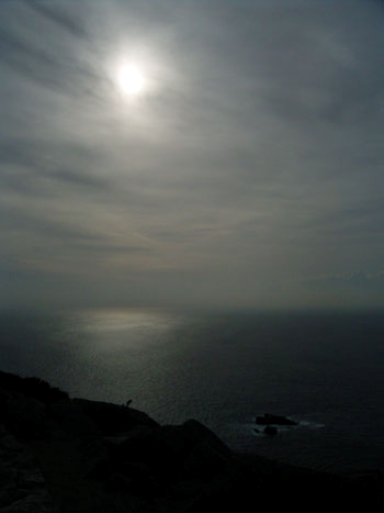 X Mar Português Ó mar salgado, quanto do teu sal São lágrimas de Portugal! Por te cruzarmos, quantas mães choraram, Quantos filhos em vão rezaram!