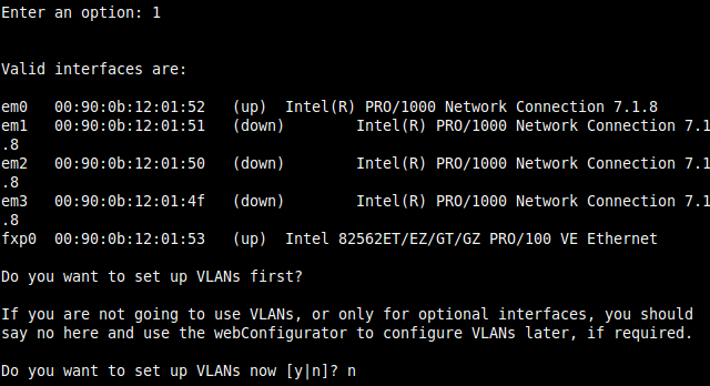 Se Preparando... Você precisa identificar o endereço MAC de cada placa Ethernet no seu PfSense antes de atribuir as interfaces. Como fazê-lo... 1.