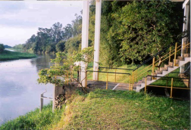 2 TerraMA Aplicação TerraMA2: Monitoramento da Qualidade da Água do Rio Paraíba do Sul (INPE
