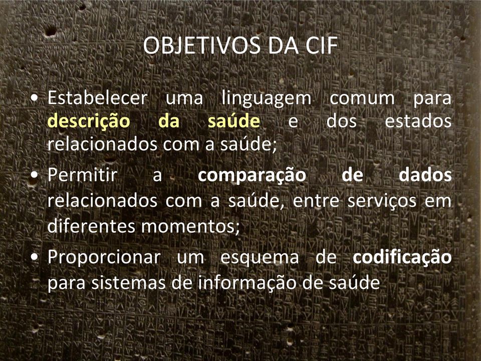 dados relacionados com a saúde, entre serviços em diferentes momentos;