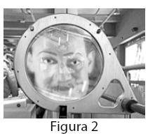 QUESTÃO 08 (CEFET MG/2015) Na figura, O representa um objeto no ar e I, a sua imagem produzida por um elemento ótico simples, que pode ser um espelho ou uma lente colocada sobre a linha tracejada