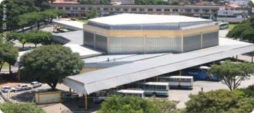 Se você vier de ônibus, o Terminal Rodoviário de São José dos Campos é servido pelas seguintes empresas de ônibus: Andorinha / Atual / Cidade Natureza / Cometa / Expresso Kaiowa / Expresso União /