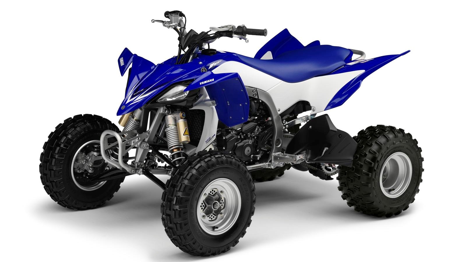 YFZ450R / SE Design de motor preciso Os motores a 4 tempos utilizados nos moto 4 Yamaha foram concebidos para lhe fornecer elevados níveis de binário a baixas e médias rotações.