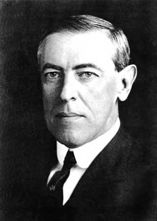 FIM DA GUERRA Woodrow Wilson - EUA Propunha uma paz sem vencedores.