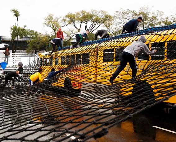 Escalada de ônibus com rede Ativação: