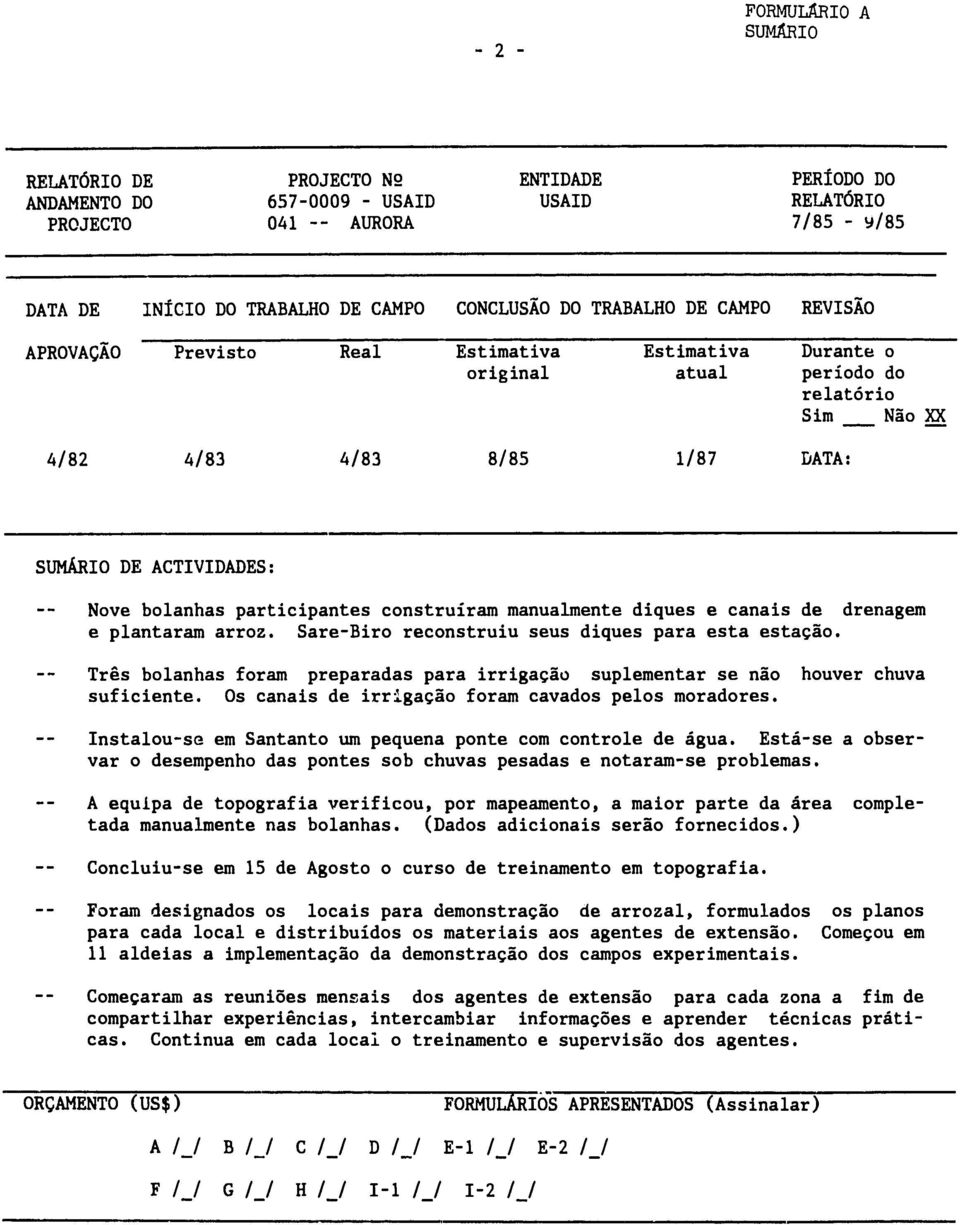 participantes construiram manualmente diques e canais drenagem e plantaram arroz. Sare-Biro reconstruiu seus diques para esta estagao.