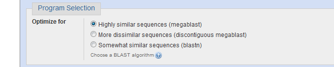 Parâmetros do blastn Programa: Megablast utiliza seeds maiores (28 bases) fazendo com que o algoritmo seja mais rápido Discontiguos megablast- Utiliza seeds maiores, mas exige