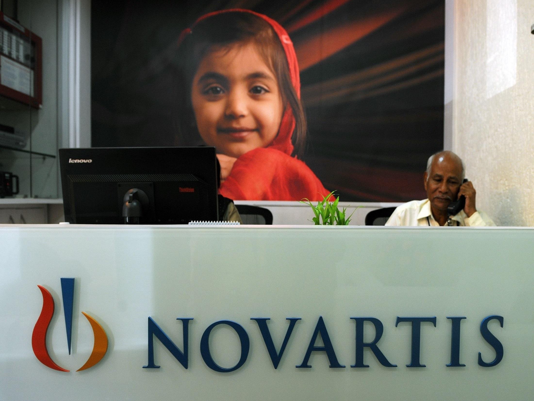 Novartis é um grupo farmacêutico suíço criado em 1996 pela fusão de Ciba-Geigy Índia e Sandoz com