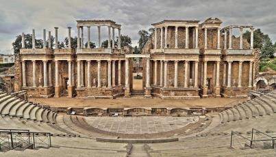 EXTREMADURA 6 dias Trujillo Cáceres Plasencia Guadalupe - Mérida 1º DIA: ORIGEM EXTREMADURA Saída dos locais de origem e viagem em autocarro grande turismo, Paragens pelo percurso para pequeno almoço