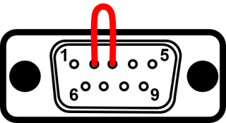 Para comprovar o correto funcionamento do canal de comunicações deve-se colocar um conector especial, unindo o pin de transmissão com o de receção como está indicado na figura: Unir os pinos 2 e 3 Ao