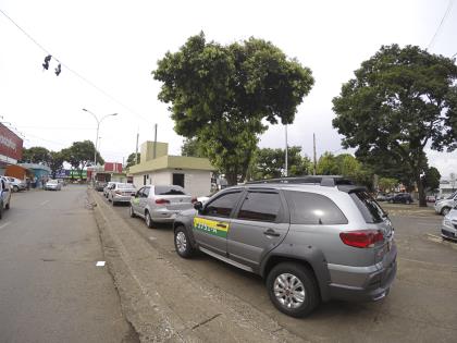 RESULTADO DO ROTEIRO DE AVALIAÇÃO DAS ESTAÇÕES ESTAÇÃO PRAÇA DO RELÓGIO ENTORNO URBANO A. Área de uso 1.