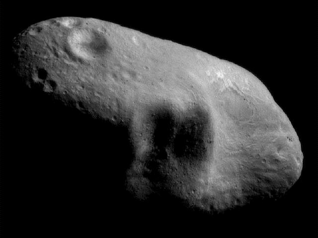 433 Eros É um asteroide do tipo S, e é o segundo maior asteroide que passa próximo a Terra.