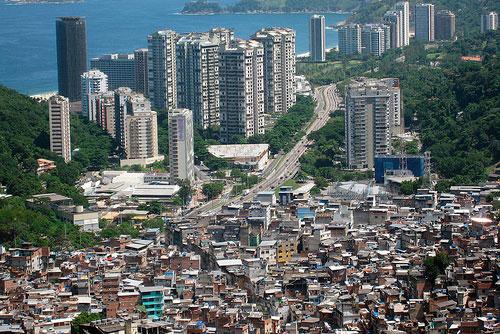 CIDADES MELHORES, MAS AINDA DESIGUAIS A qualidade de vida nas metrópoles brasileiras melhorou, no séc.